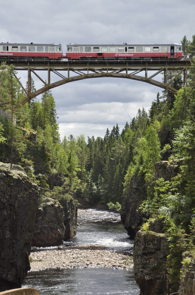 train, abyss, hiking